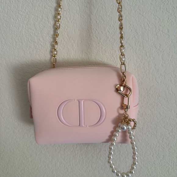 Dior cosmetics bag converted to cross bag - Picture 7 of 9